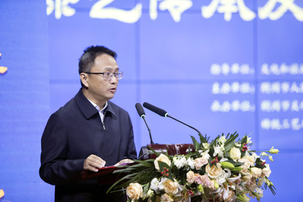 2091104ypz2.jpg
