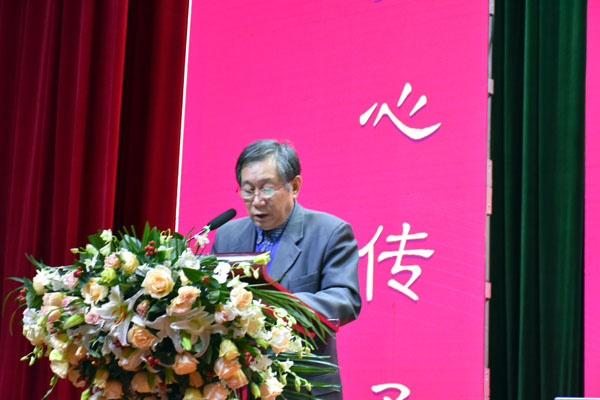 2091104ypz19.jpg